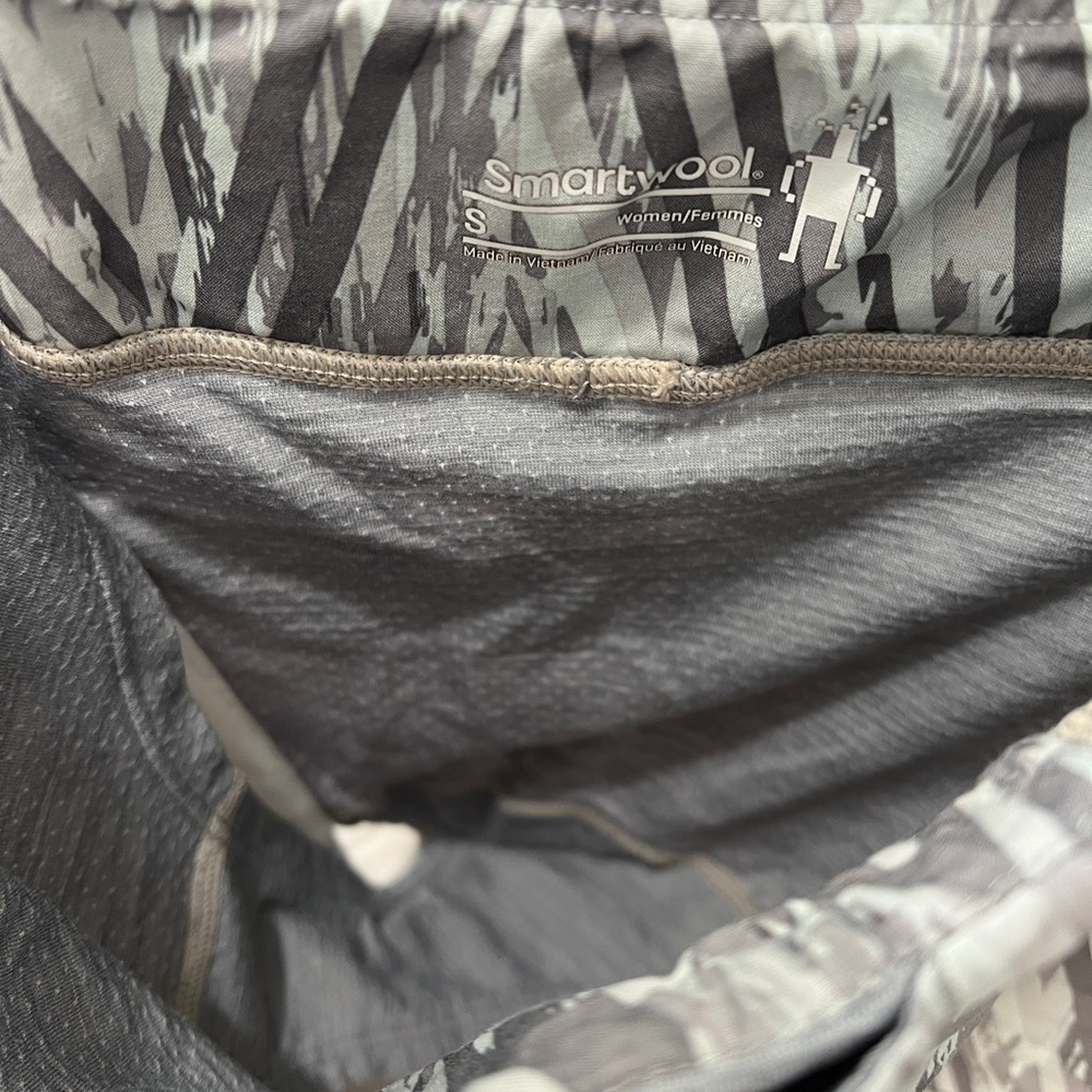 Smartwool Gray Zig Zag Patterned Women's Shorts - image 4